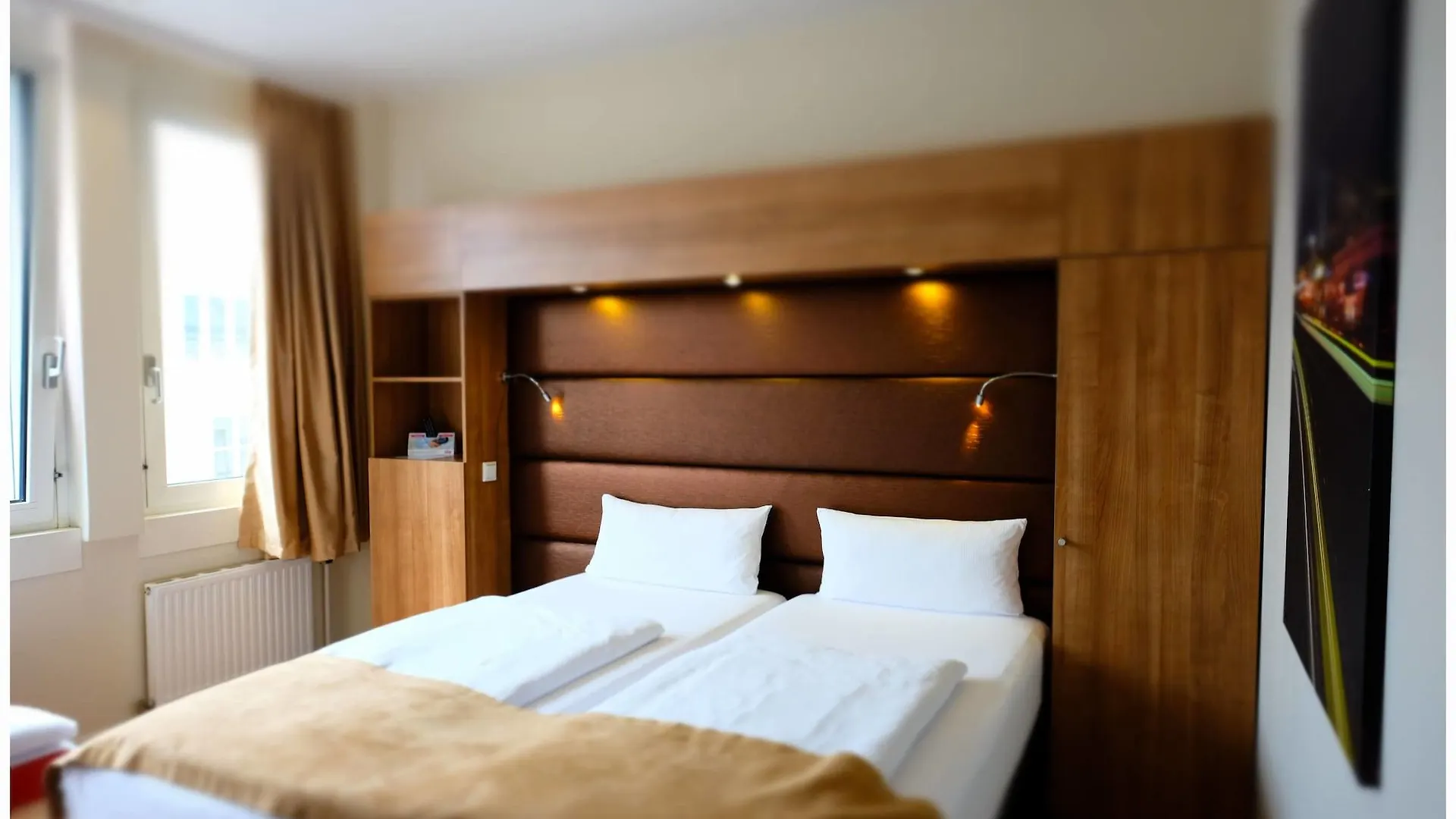 Motel Plus Berlin 3*,