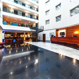 **** Hotell Nh Ungern