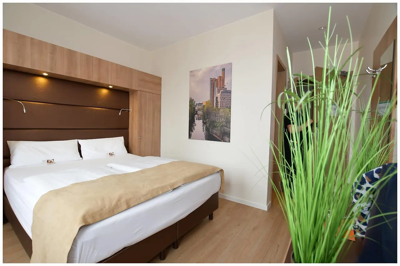 *** Hotell Motel Plus Berlin Tyskland